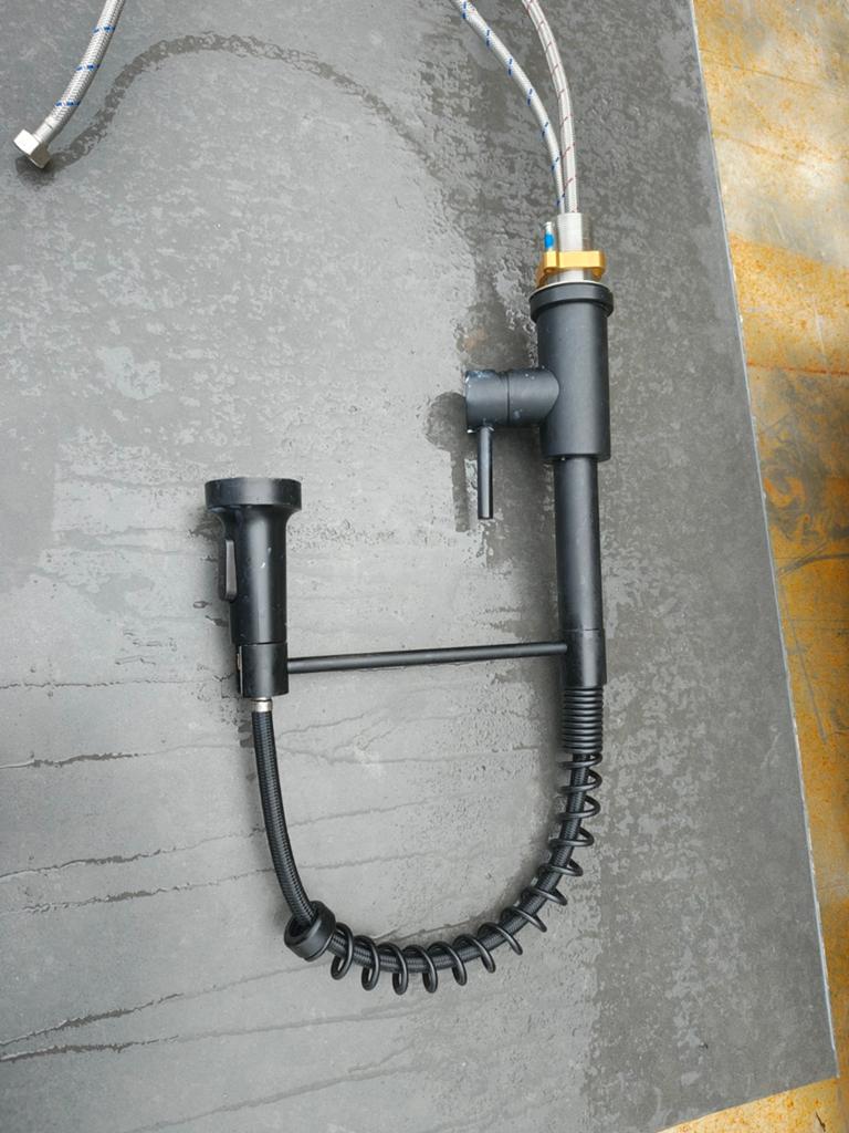 Keukenkraan zwart, Doe-het-zelf en Verbouw, Sanitair, Ophalen of Verzenden, Kraan