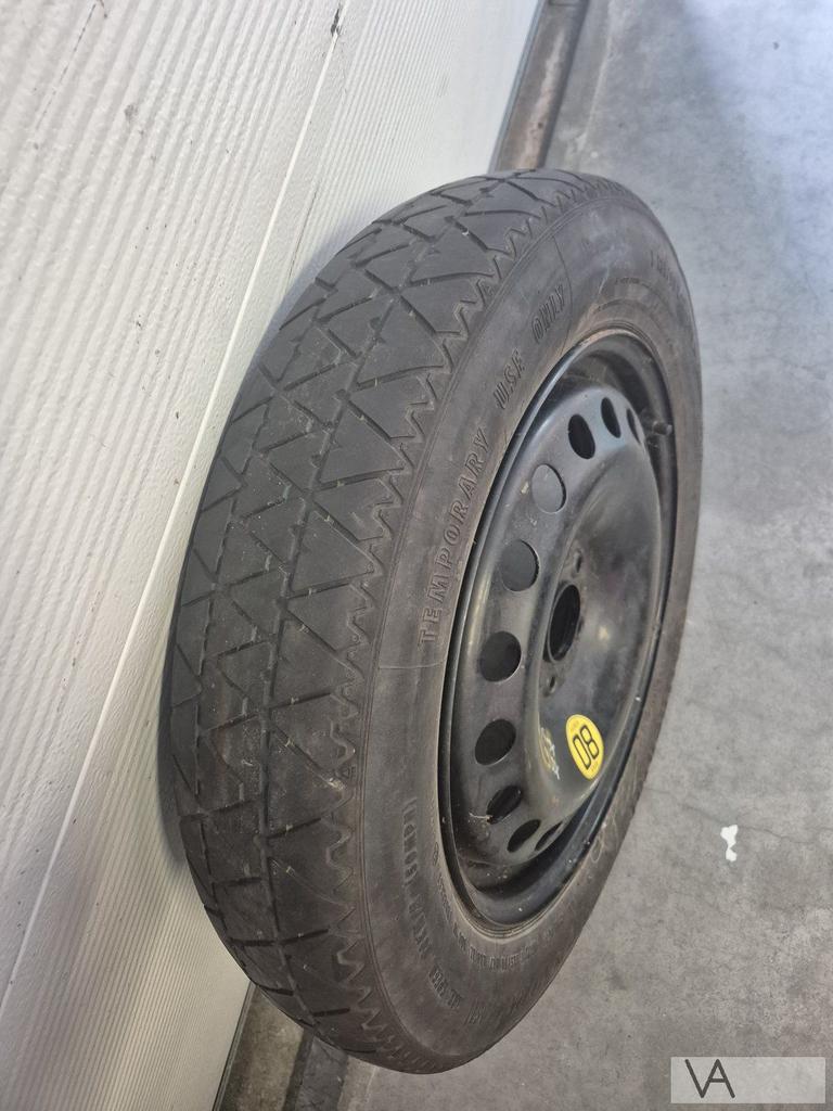 Volvo XC60 / XC40 / EX30 / V90 / Ford Kuga /Puma thuiskomer, Gebruikt, -, -, Banden en Velgen