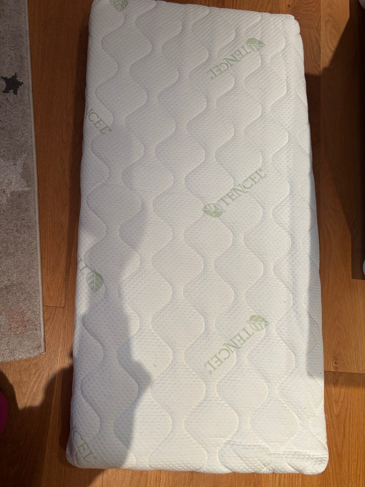 Tencel matras voor babybedje - Zo goed als nieuw, Ophalen, Zo goed als nieuw