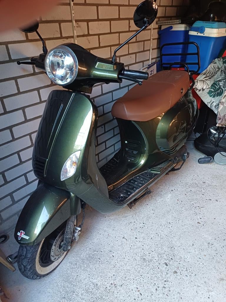 Scooter, Ophalen of Verzenden, Zo goed als nieuw, Benzine