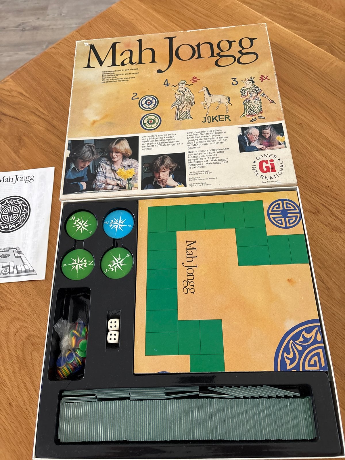 Vintage Mah Jongg Bordspel - Compleet met Handleiding, Drie of vier spelers, Ophalen of Verzenden, Zo goed als nieuw