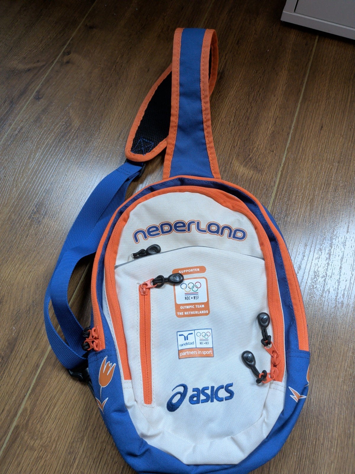 Asics Nederland Olympisch Team Sling Bag, Overige merken, Gebruikt, Ophalen of Verzenden, Minder dan 25 cm