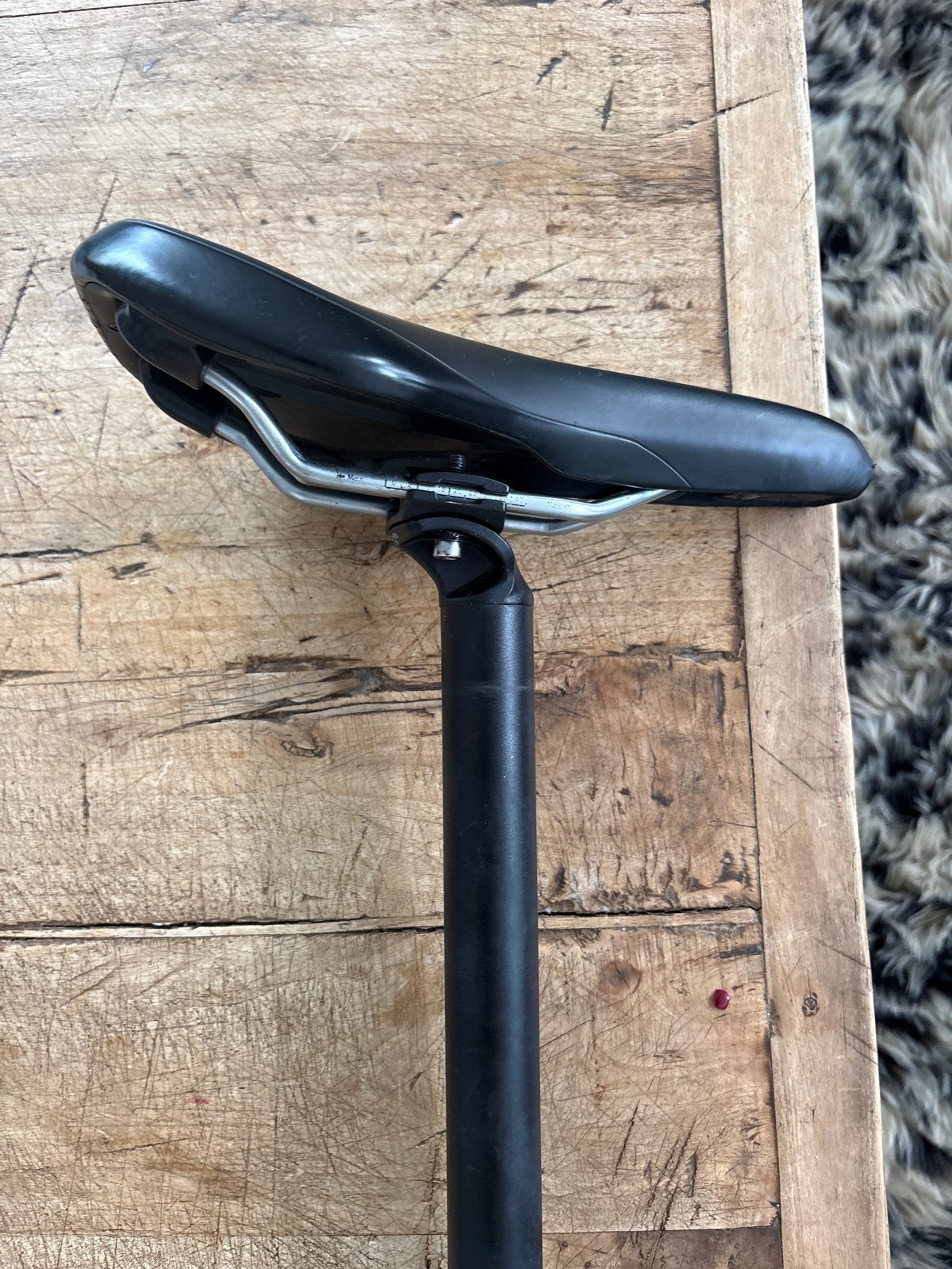 Stromer fietszadel met zadelpen, Fietsen en Brommers, Elektrische fiets, Gebruikt, Kunststof, Ophalen of Verzenden