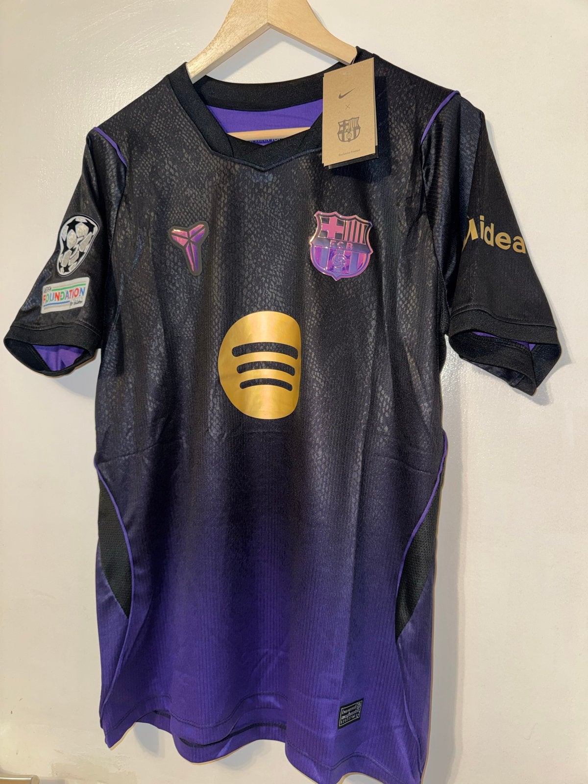 FC Barcelona x Kobe Bryant voetbalshirt - Zwart/Paars, Kleding | Heren, Maat 48/50 (M), Zwart, Nieuw, Ophalen of Verzenden