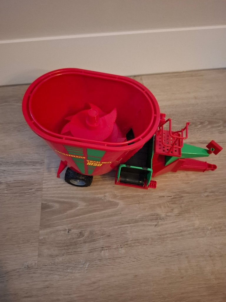 Bruder veevoedermengwagen, Ophalen of Verzenden, Zo goed als nieuw