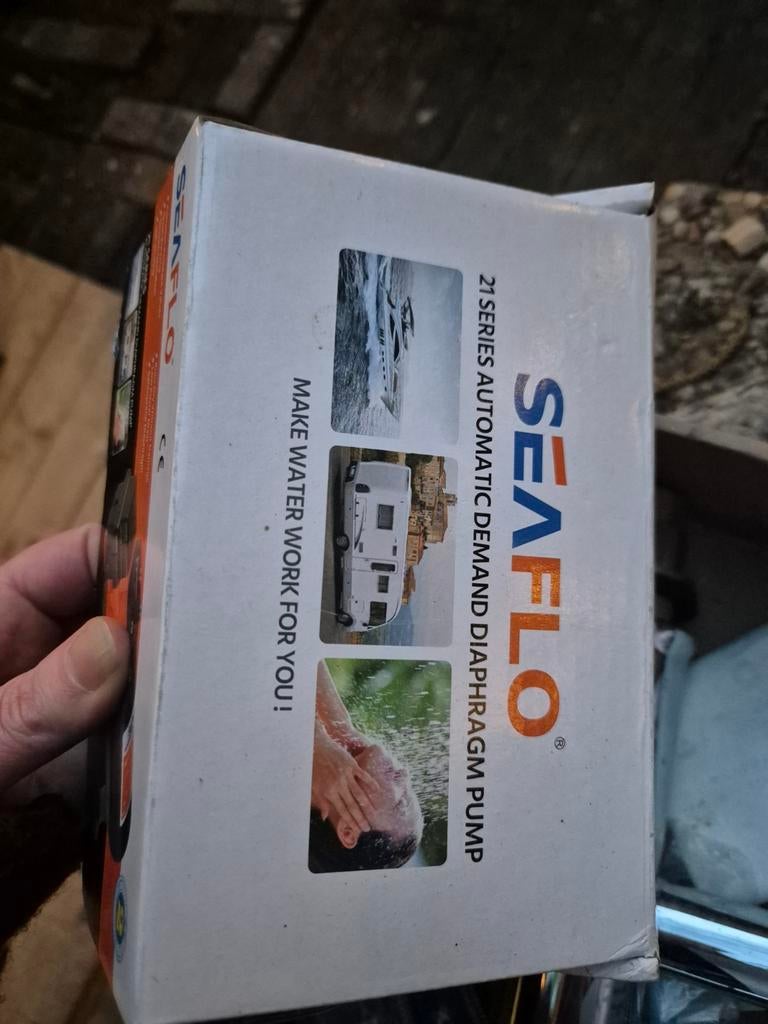 Campervan sink, tap and water pump, Ophalen, Nieuw