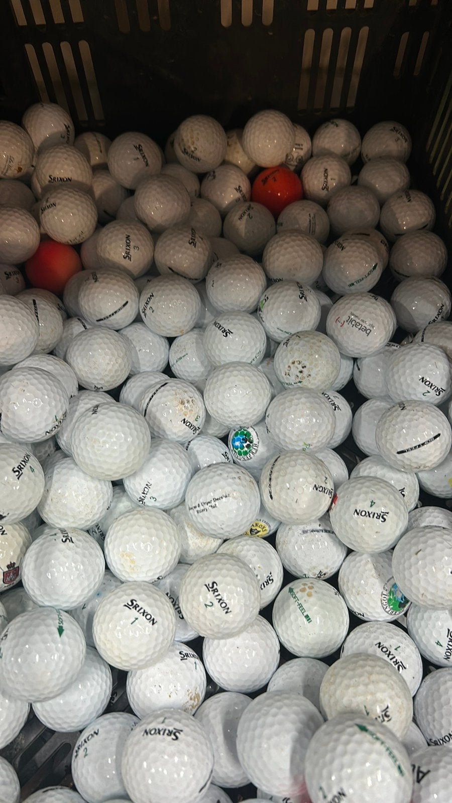 100 Stuks Srixon Soft Feel Golfballen, Sport en Fitness, Golf, Ophalen of Verzenden, Zo goed als nieuw, Bal(len)