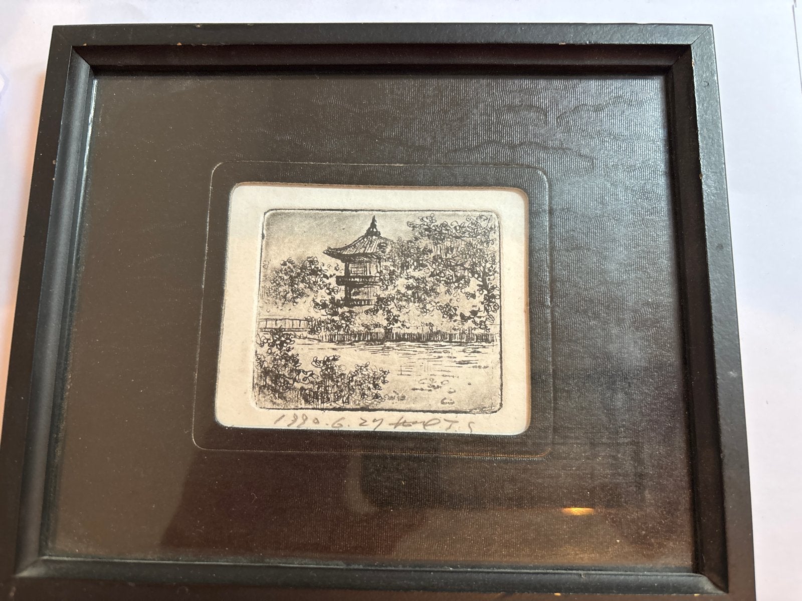 Ingelijste Ets van Japanse Pagode - Landschap, Antiek en Kunst, Kunst | Etsen en Gravures, Ophalen of Verzenden, Gesigneerd, Landschap