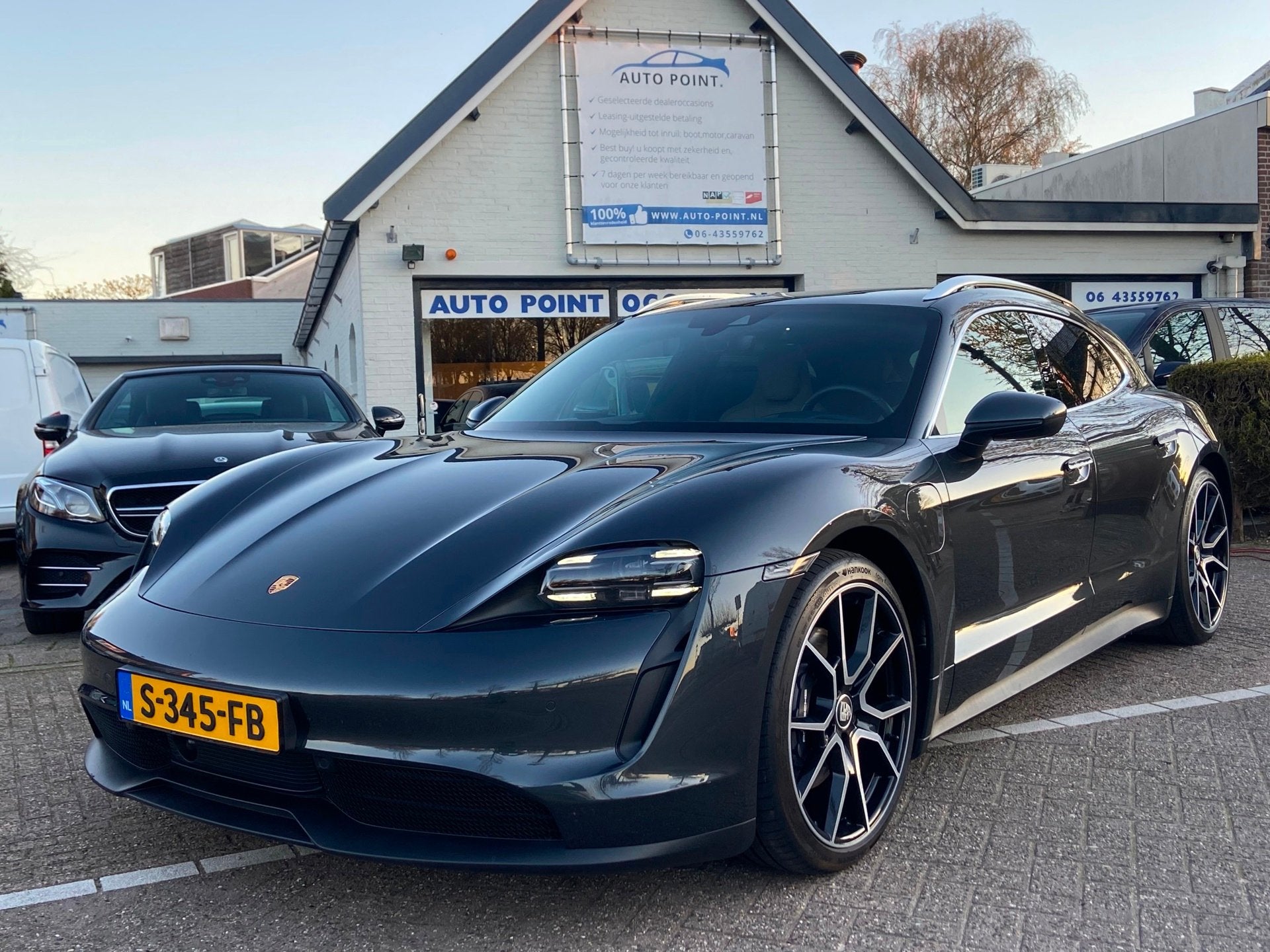 Porsche Taycan Sport Turismo PERFORMANCE 380PK! 93KWH/PANO/P, Automaat, Dealer onderhouden, Gebruikt, 4 stoelen