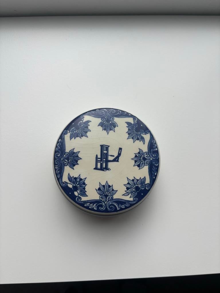 Delfts Blauw Doosje, 4 ophangbordjes en 1 groter ophangbord, Antiek en Kunst, Antiek | Keramiek en Aardewerk, Ophalen