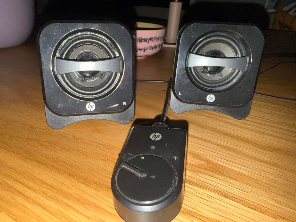 HP 2.1 Luidsprekerset met Subwoofer en Volumeregelaar, Computers en Software, Pc speakers, Ophalen, Zo goed als nieuw, Audiokanaal 2.1