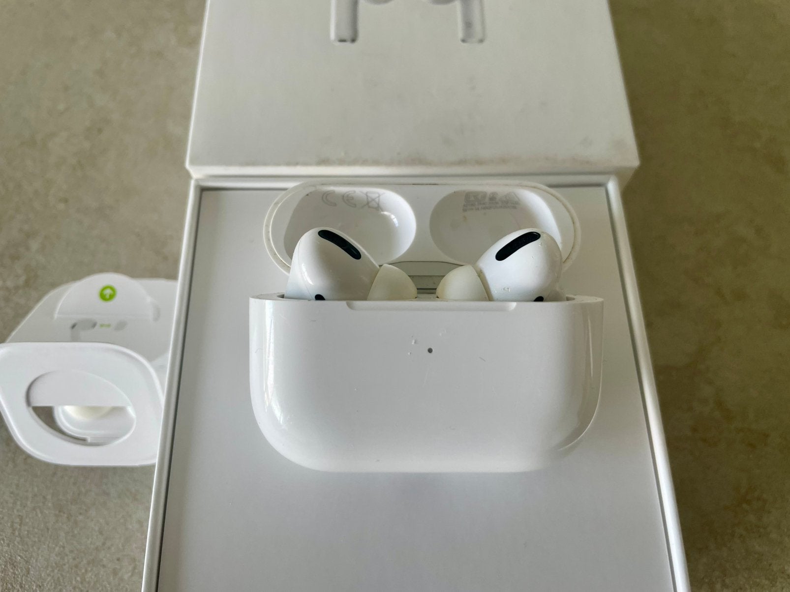Apple Airpods Pro 1, Telecommunicatie, Gebruikt, In gehoorgang (in-ear), Ophalen of Verzenden, Apple