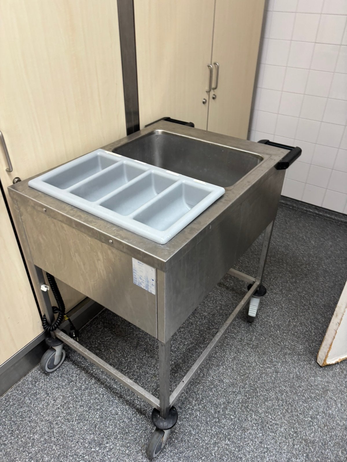 Diverse rvs tafels werkbanken koelwerkbanken spoeltafels, Ophalen, RVS Meubilair