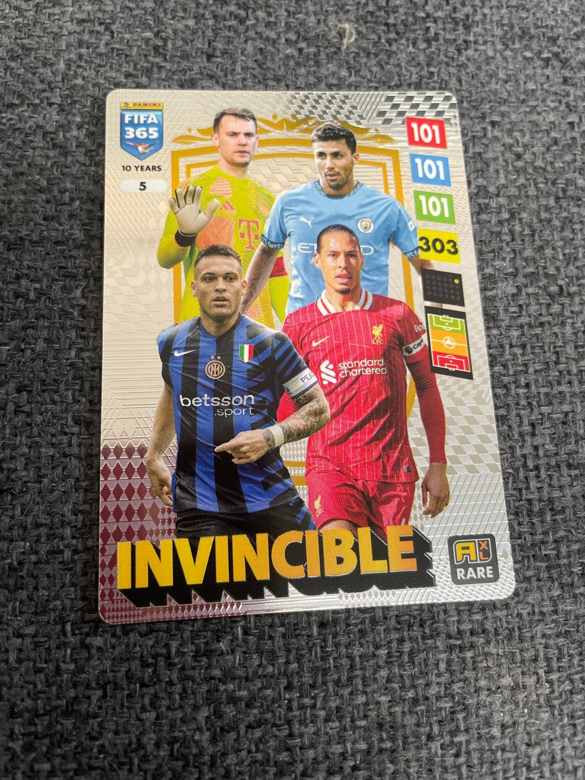 Panini FIFA 365 Adrenalyn XL 2025 Invincible Kaart, Ophalen of Verzenden, Zo goed als nieuw, Plaatje