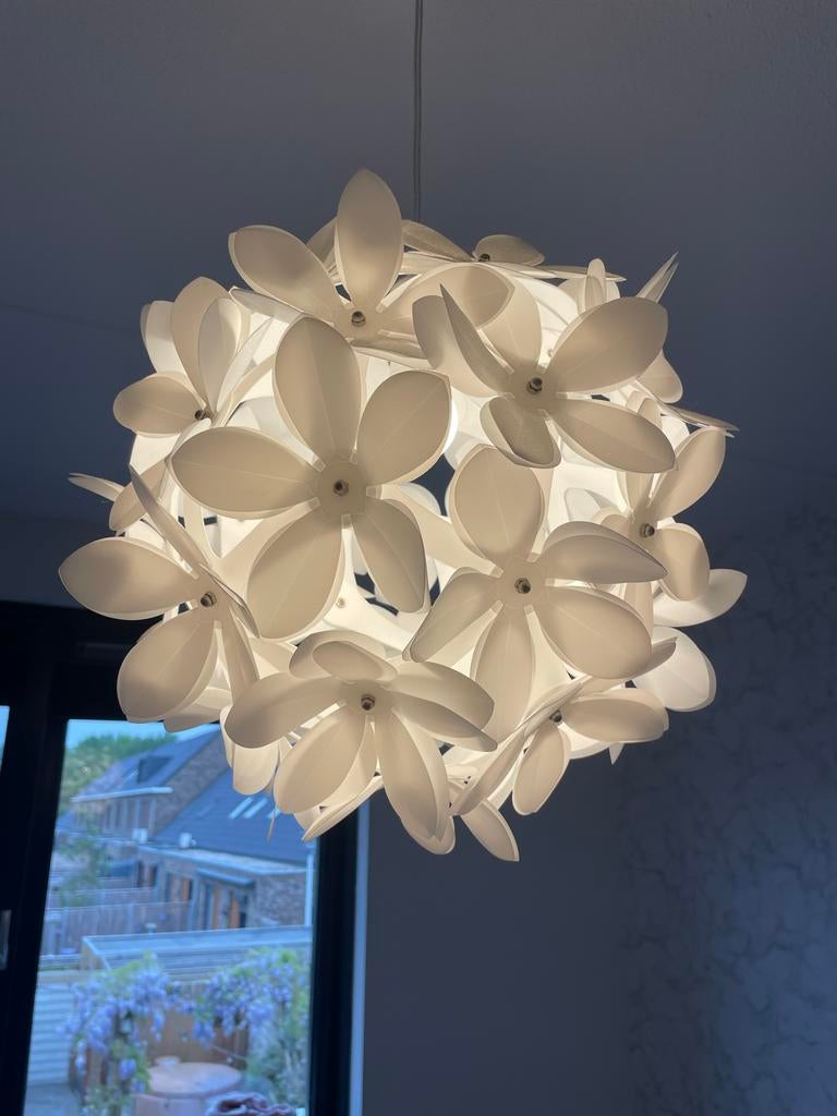 Witte bloemen hanglamp, Ophalen of Verzenden, Zo goed als nieuw, Kunststof