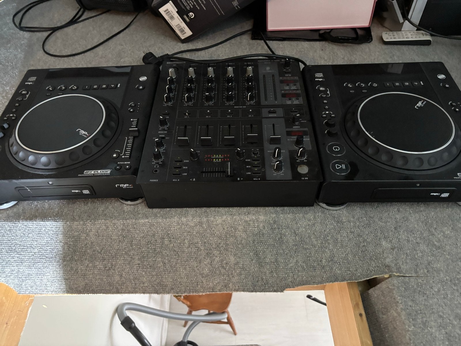 Reloop RMP-1 DJ Set met Behringer DJX700 Mixer, Ophalen of Verzenden, Gebruikt, Dj-set, Reloop