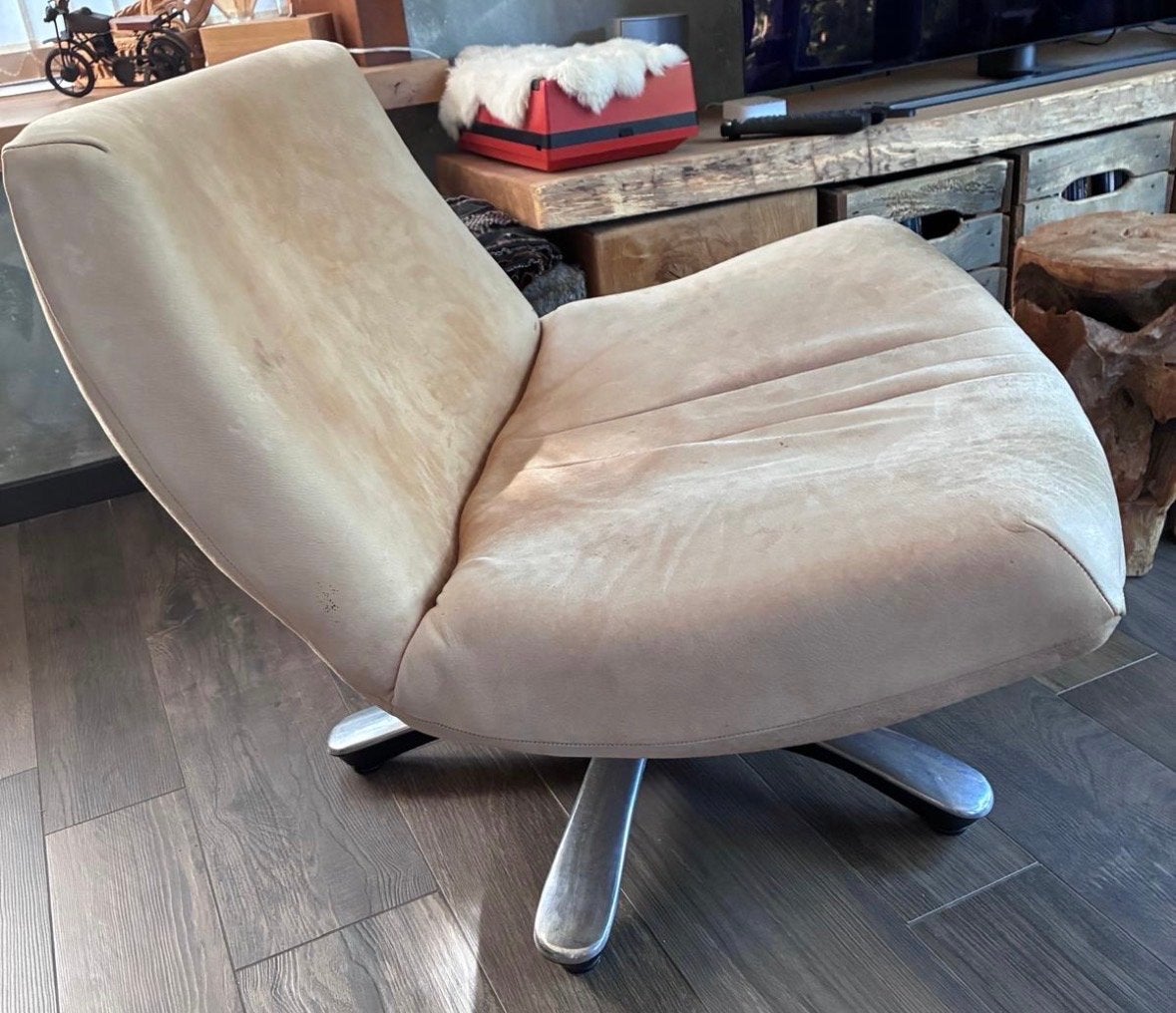 Comfortabele draaibare fauteuil - Beige leer, Ophalen, Gebruikt, Leer, 75 tot 100 cm