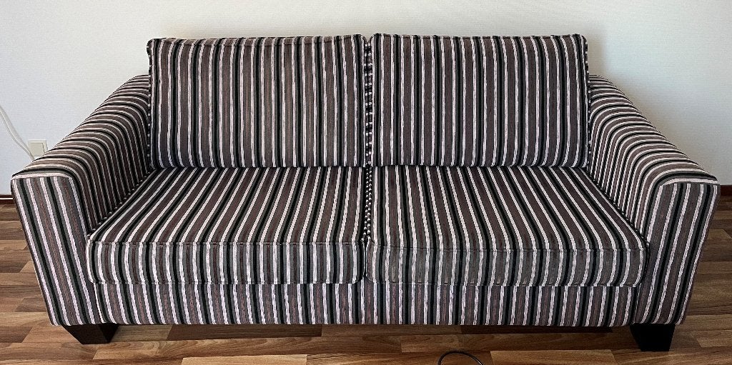 Comfortabele gestreepte tweepersoonsbank, Gebruikt, Tweepersoons, 75 tot 100 cm, Rechte bank