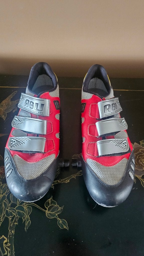 AGU Wielrenschoenen maat 43 met Wellgo pedaalset Z.G.A.N., Ophalen of Verzenden, Zo goed als nieuw, Schoenen