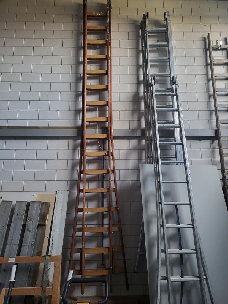 Houten ladder 2x 16 treden, Ophalen