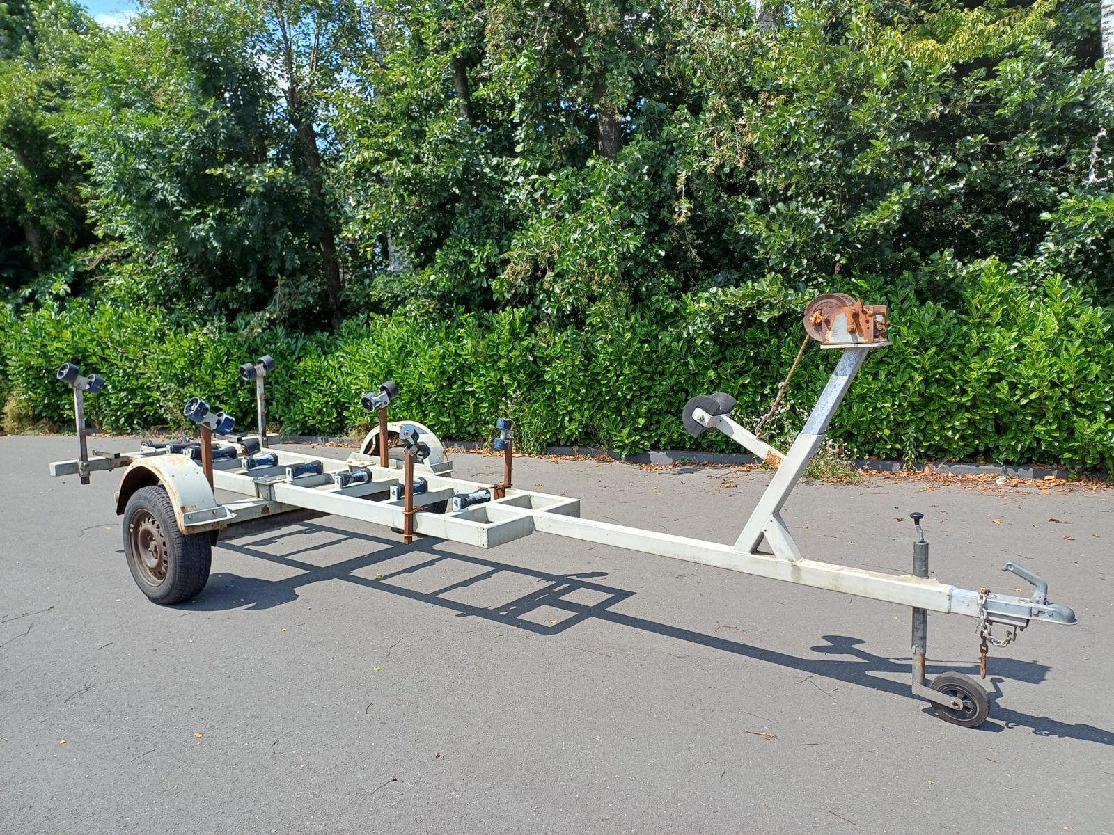 robuuste Boottrailer 6 meter met verstelbare rollen, Ophalen, Minder dan 1500 kg, Gebruikt, Met rollen
