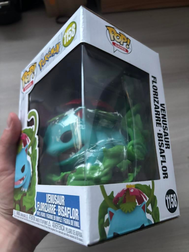 Funko Pop! Games Venusaur #1158 Deluxe Collection Display, Funko Europe, Ophalen of Verzenden, Zo goed als nieuw, 4th floor, 1 Queen Caroline St, London W6 9YN, Verenigd Koninkrijk
