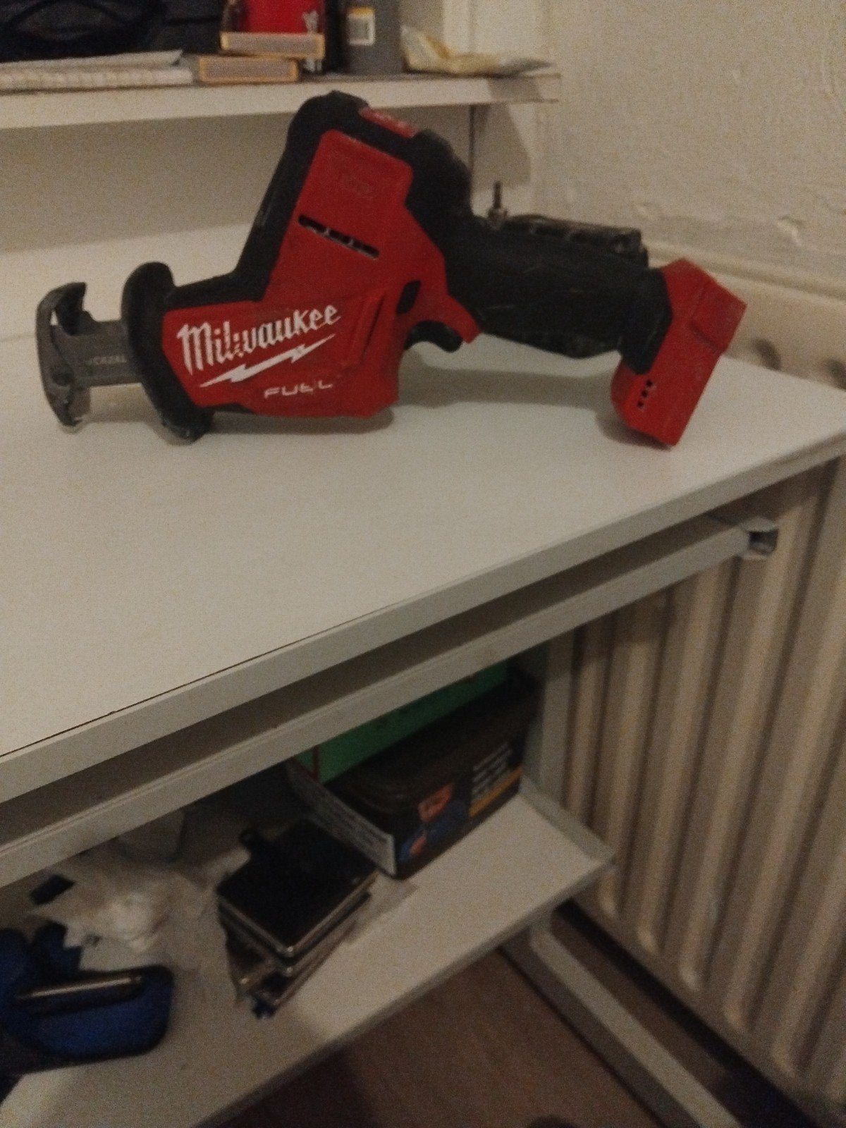 Milwaukee M18 FHZ FUEL reciprozaag met accu en lader, Ophalen of Verzenden, Gebruikt, Zaag, Milwaukee