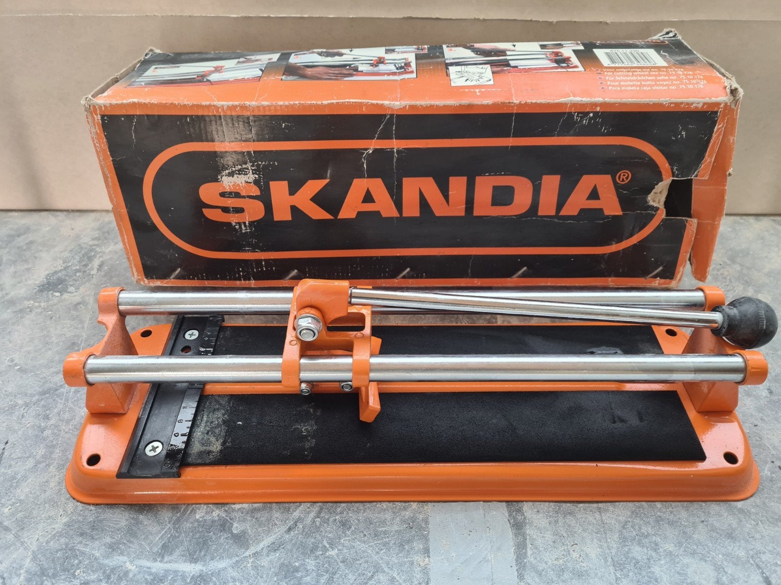 Skandia Tegelsnijmachine 30 cm, Ophalen of Verzenden, Gebruikt, Snijgereedschap, Skandia