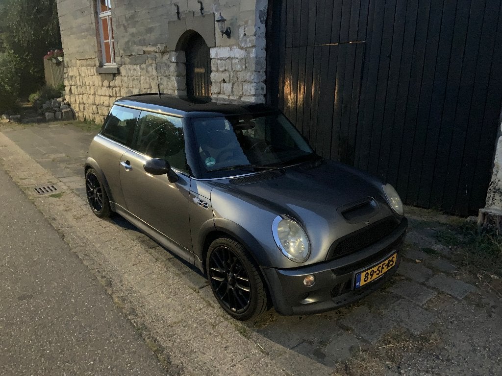 Mini Cooper S - John Cooper Works - 200pk, Voorwielaandrijving, Stof, Zwart, 4 cilinders