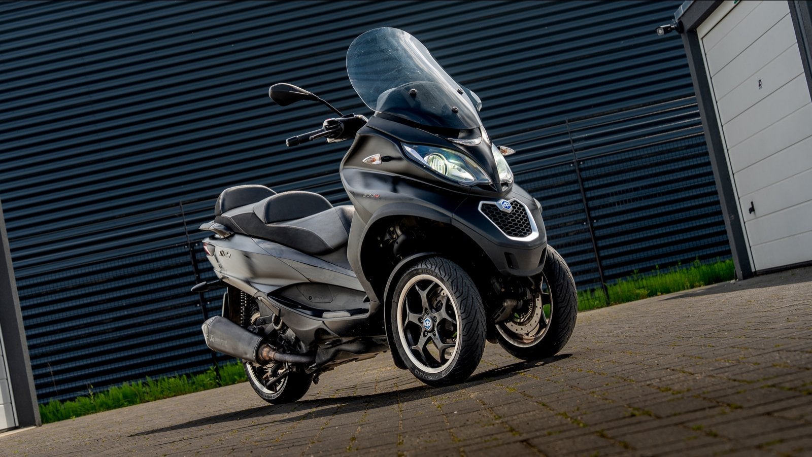 Piaggio MP3 500 LT met Akrapovič uitlaat, Motoren, Occasion, 493 cc, Bedrijf, Automaat