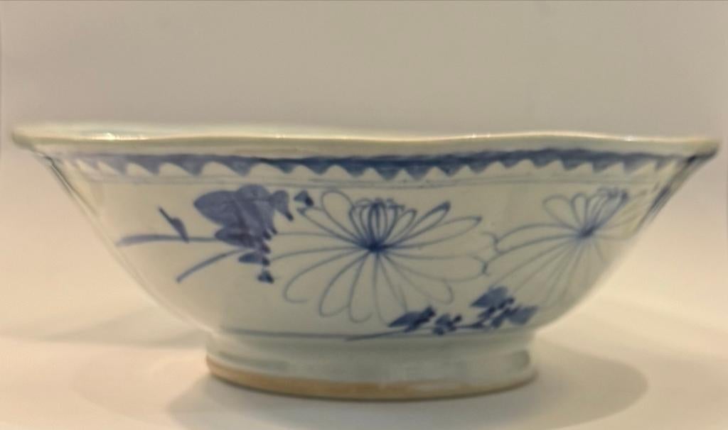 Antieke Chinese kom, blauw-wit porselein met bloemmotief, Ophalen of Verzenden