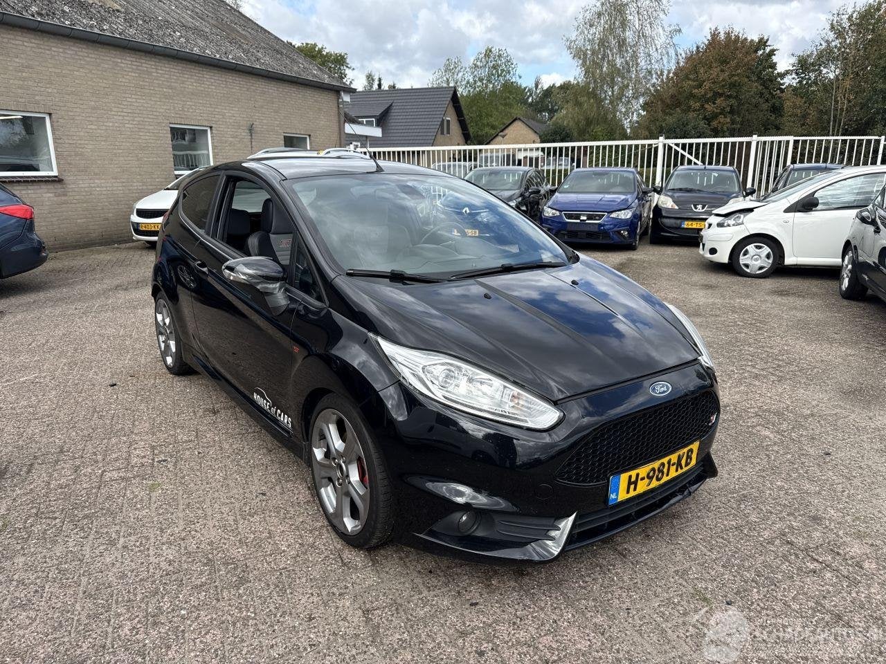 Ford Fiesta 1.6 ST2 (bj 2015), 1596 cc, Zwart, Handgeschakeld, Henry-Ford-Straße  1 ,50735, Köln, Deutschland