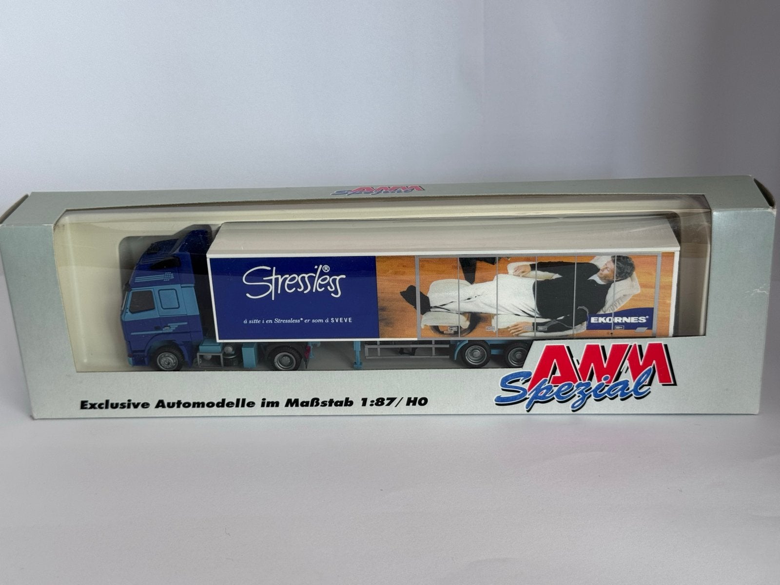 AWM Spezial Stressless Ekornes vrachtwagen schaal 1:87, Ophalen of Verzenden, Nieuw, Bus of Vrachtwagen, Overige merken