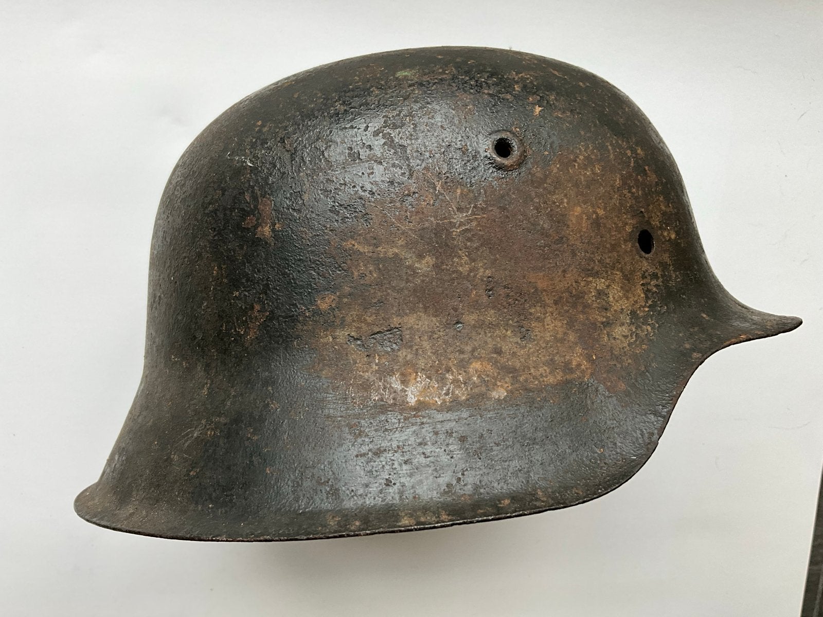 Oude Duitse M35/M40 helm - WO2 - of M42 (volgens Frank), Verzamelen, Ophalen of Verzenden, Landmacht, Duitsland, Helm of Baret