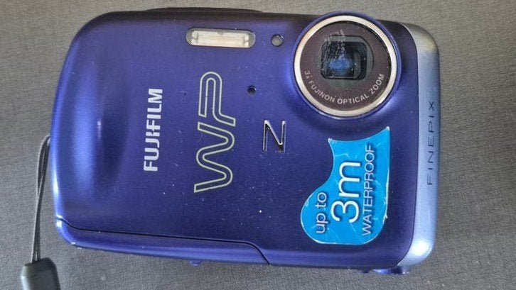 Fujifilm FinePix Z33WP Compactcamera - Waterdicht, Ingebouwde flitser, Gebruikt, Cameratas, Ophalen of Verzenden