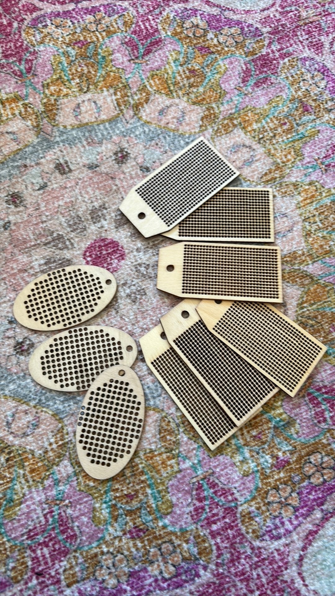 Set houten Broduur labels ovaal rechthoek borduren 8x, Ophalen of Verzenden, Zo goed als nieuw, Handborduren, Borduurpakket