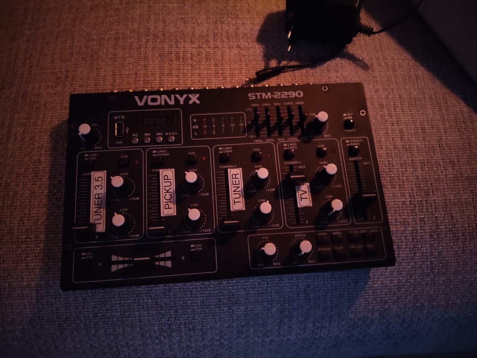 Vonyx mixer stm 2290 izgst teab, Muziek en Instrumenten, Mengpanelen, Ophalen of Verzenden, Gebruikt, 5 tot 10 kanalen, Microfooningang