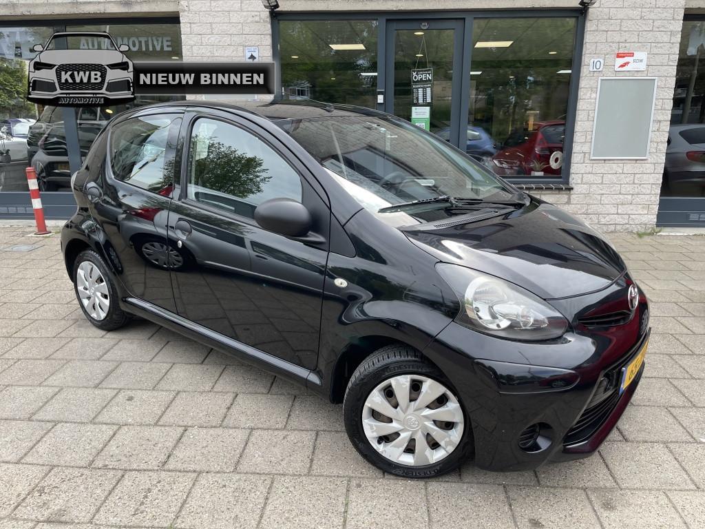 Toyota Aygo 1.0 VVT-i 5Drs Facelift Airco Nw Apk Beurt, Euro 5, Gebruikt, 4 stoelen, Origineel Nederlands