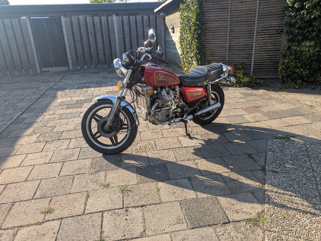 Honda CX500, Motoren, Cardan-aandrijving, 2 cilinders, Particulier, Toermotor