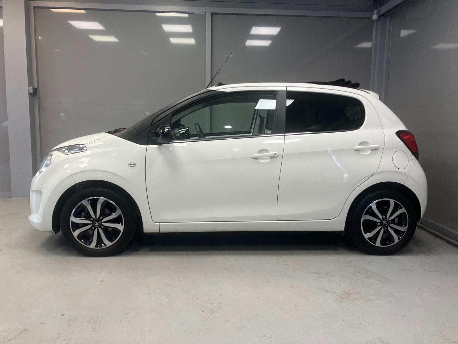 Citroen C1 Airscape Shine 1.2 | Camera | Vouwdak | Airco |, Voorwielaandrijving, Stof, Gebruikt, C1