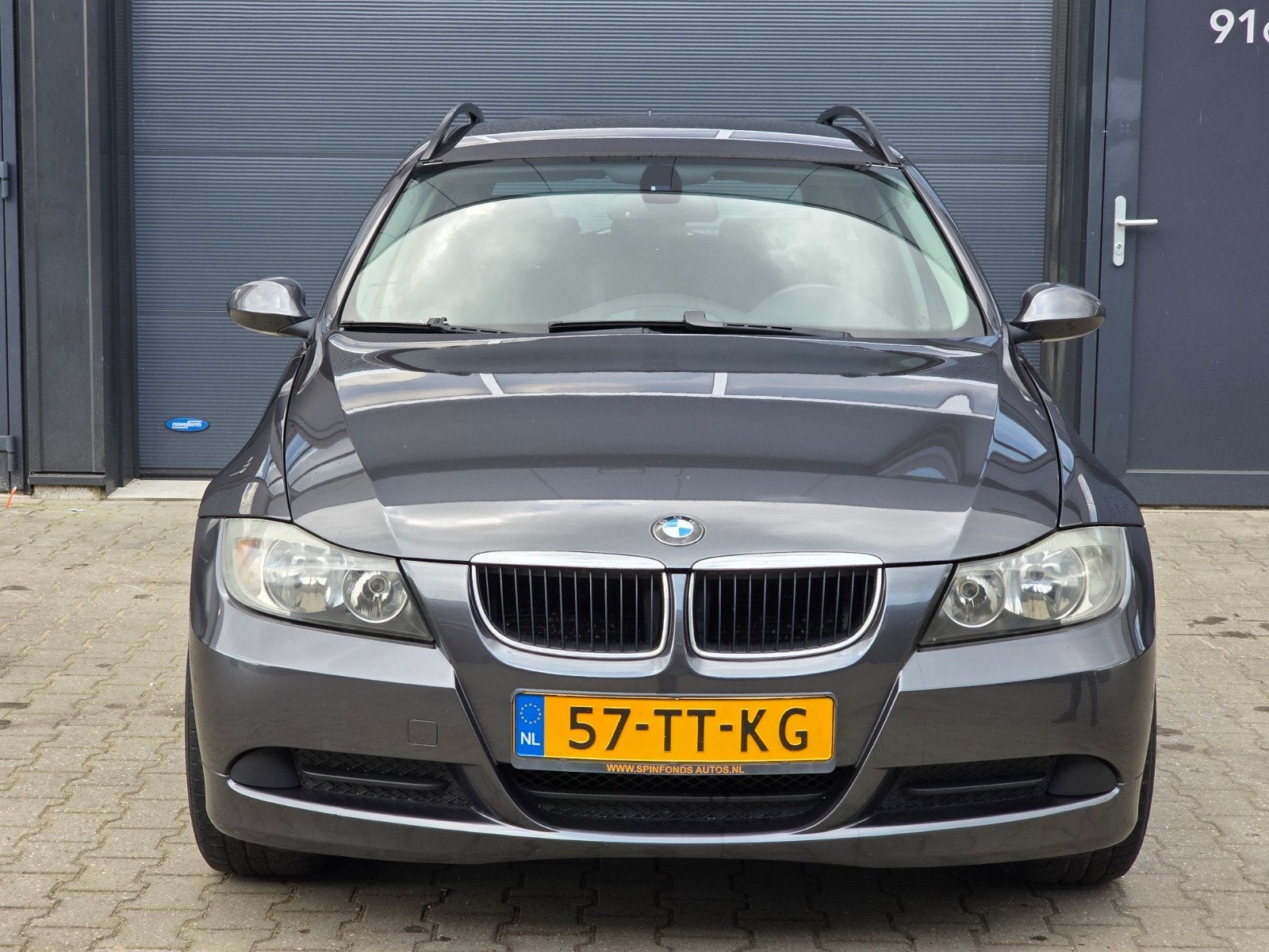 BMW 3-Serie 2.0 318 I Touring 2007 Grijs, Auto's, 13 km/l, Navigatiesysteem, Zwart, 4 cilinders