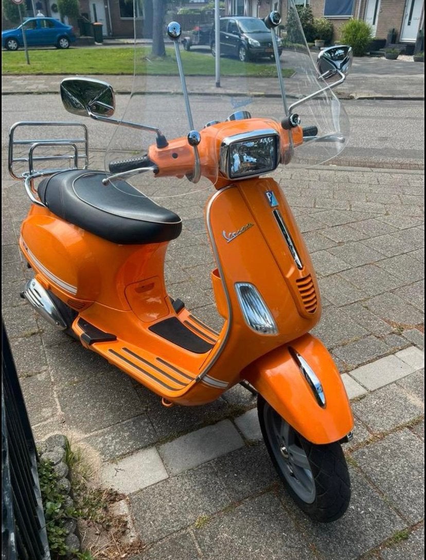 Vespa lx 2takt oranje 45km, Fietsen en Brommers, Scooters | Vespa, Ophalen, Zo goed als nieuw, Tweetakt, Vespa LX