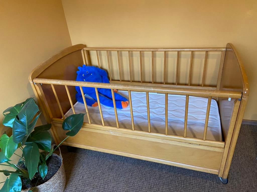 Vintage ledikant, Kinderen en Baby's, Kinderkamer | Bedden, Ophalen, Gebruikt, Minder dan 140 cm, Matras