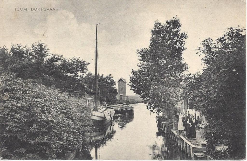 Tzum (Frl.) Tsjom, Dorpsvaart, Volk, Skûtsje, gelopen, Ophalen of Verzenden, Voor 1920, Gelopen, Friesland