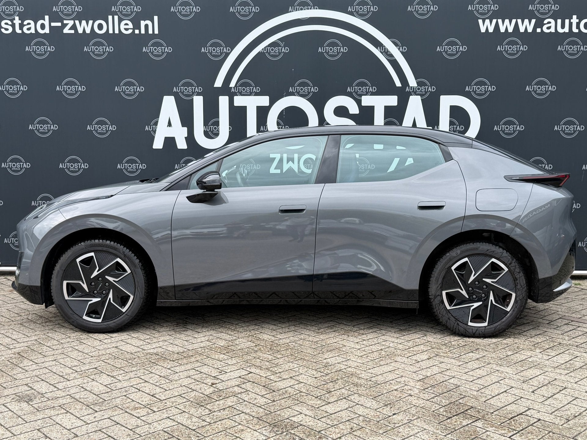 Lynk & Co 02 Core 66 kWh NL-Auto / Pano / Apple Carplay / Na, Auto's, Automaat, Adaptive Cruise Control, 1795 kg, Origineel Nederlands