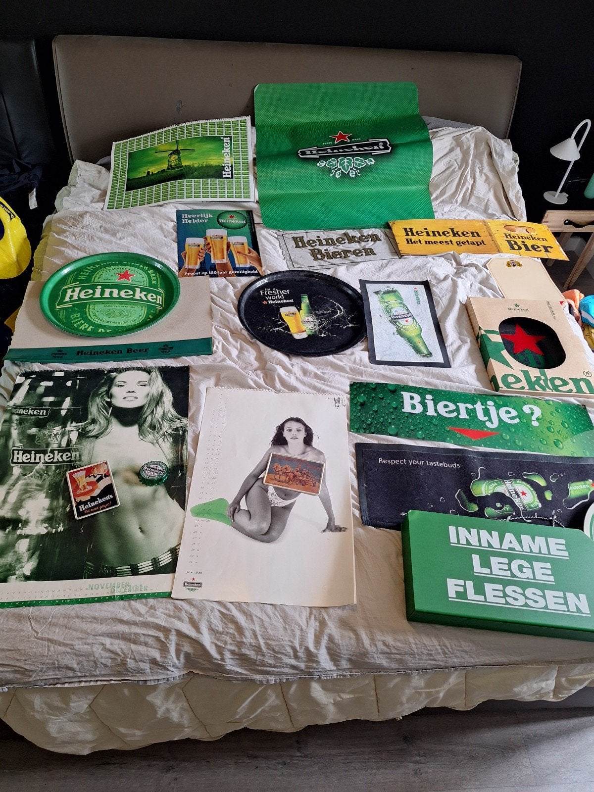 Grote heineken bier verzameling kalender dienblad sticker, Verzamelen, Ophalen of Verzenden, Zo goed als nieuw, Reclamebord, Plaat of Schild