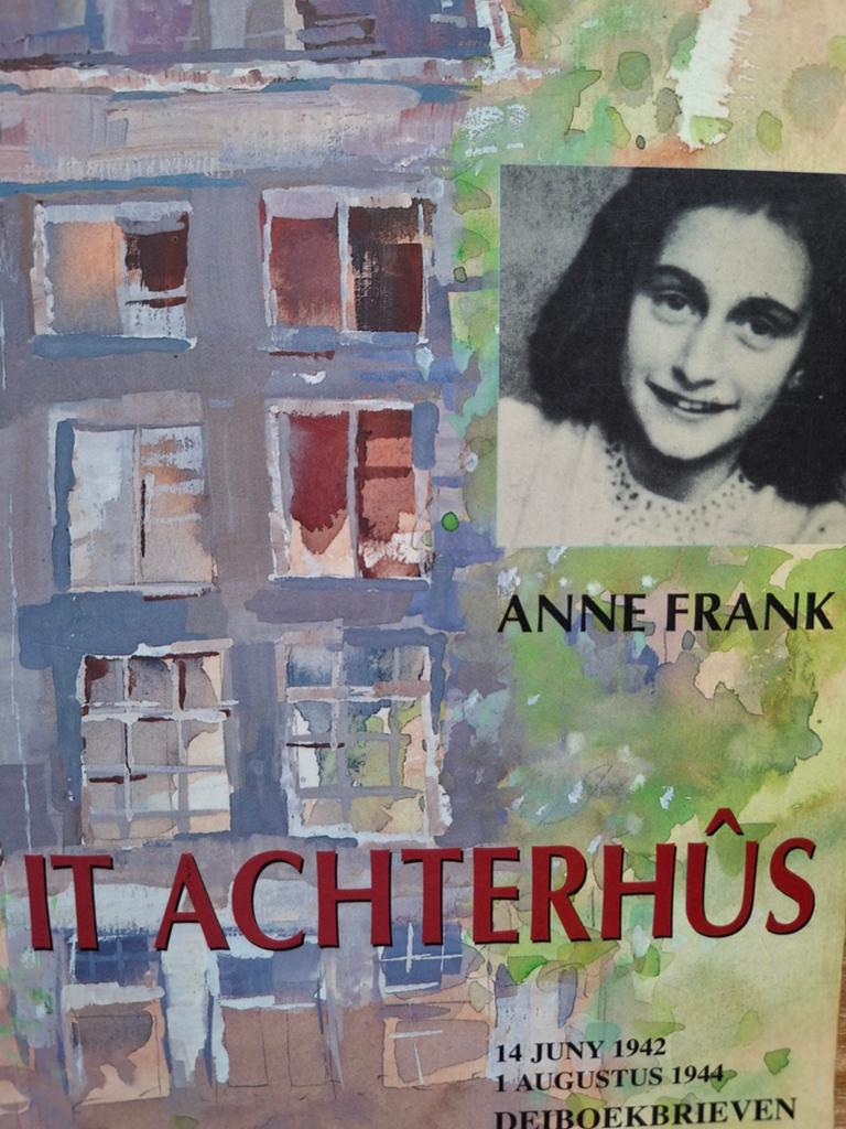 Anne Frank het Achterhuis in het Fries It Achterhûs Jood NSB, Boeken, Tweede Wereldoorlog, Ophalen of Verzenden, Zo goed als nieuw