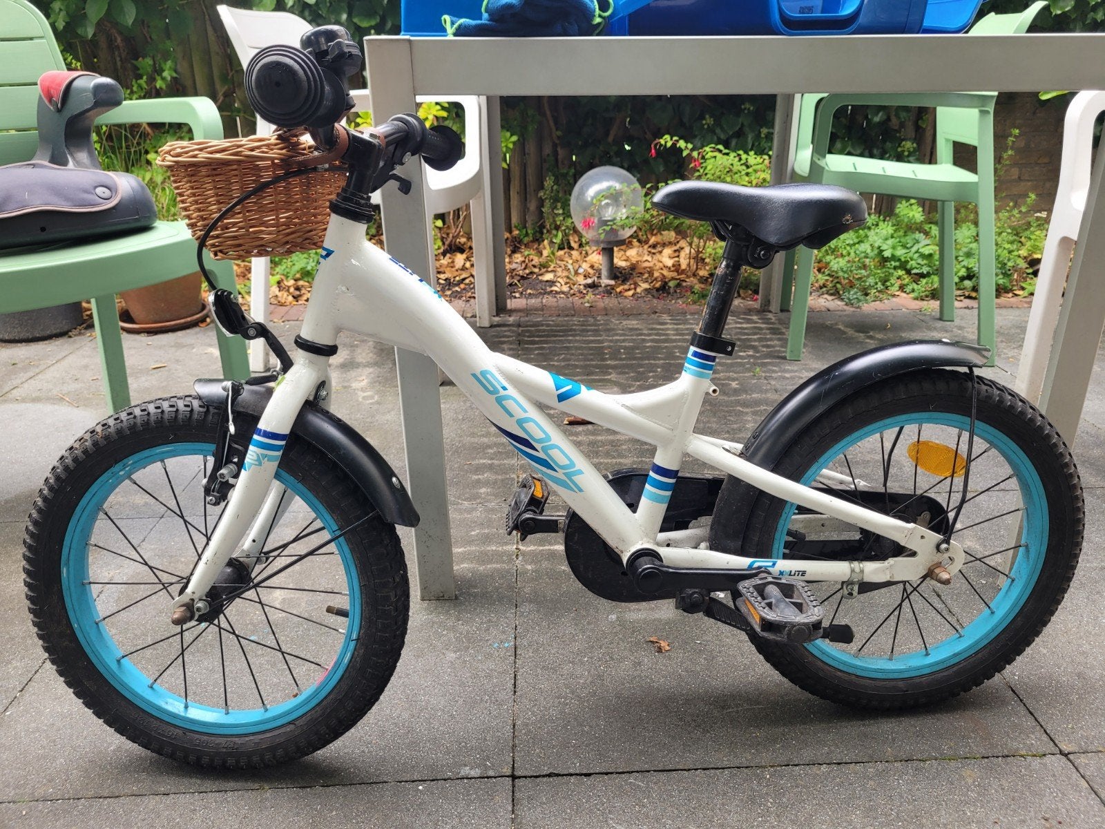 Kinderfiets (Scool) 16 inch met mandje, Ophalen, Terugtraprem, Gebruikt, SCOOL
