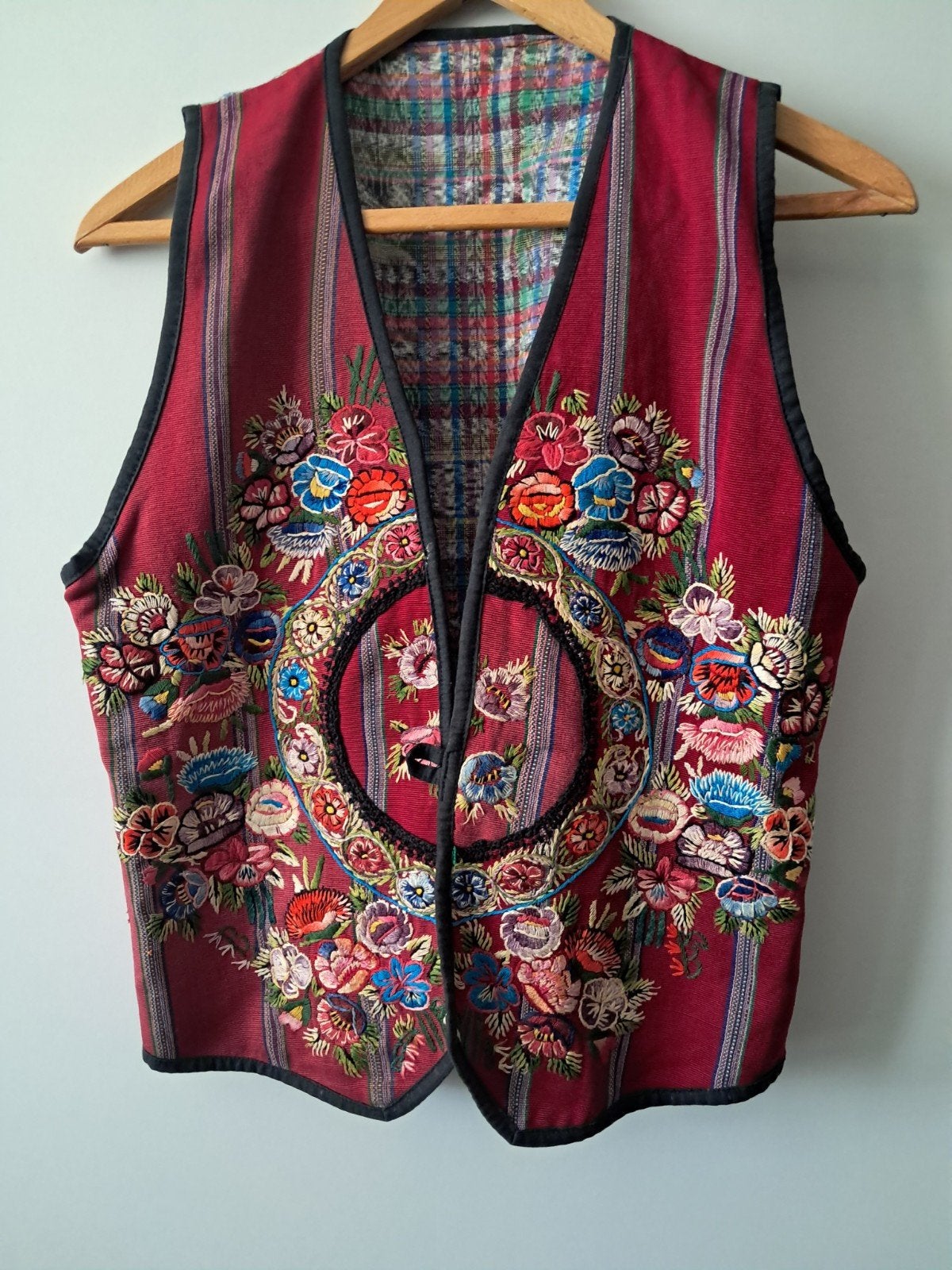 Nieuwstaat Folklore Hes - Prachtig Geborduurd - Maat L, Ophalen of Verzenden, Nieuw, Maat 42/44 (L), Meerkleurig