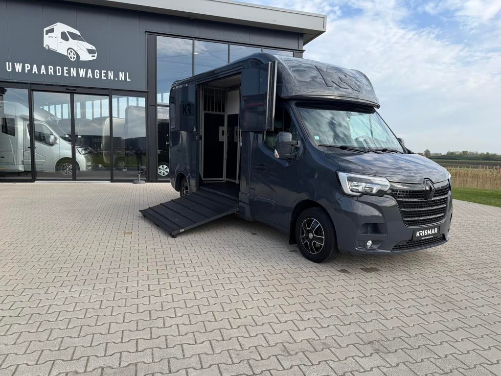Renault KRISMAR paardenwagen 2024 Paardenvrachtwagen, Dieren en Toebehoren, Paarden en Pony's | Trailers en Aanhangwagens, Ophalen